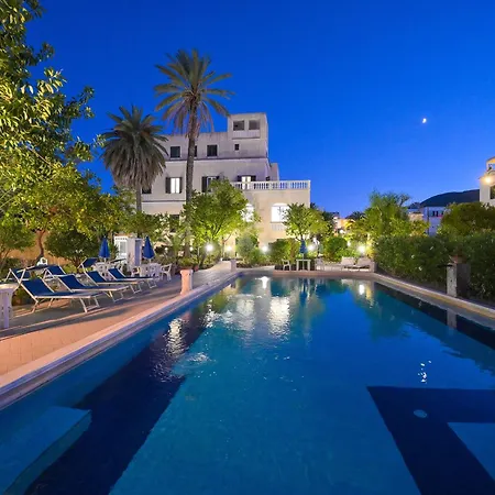 Paradiso 4*