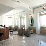 Hotel Paradiso