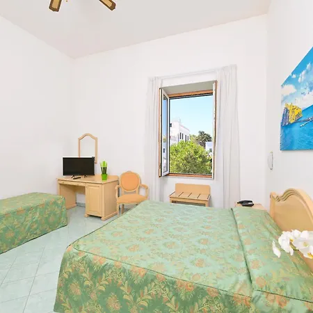 Ξενοδοχείο Paradiso Ίσκια