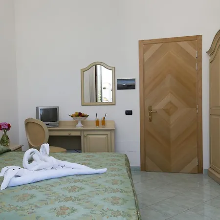 Hotel Paradiso