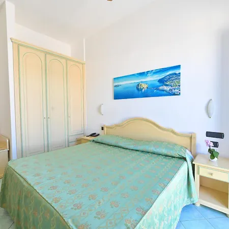 Отель Paradiso 4*