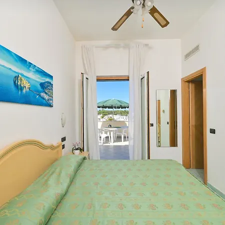 Paradiso Отель 4*