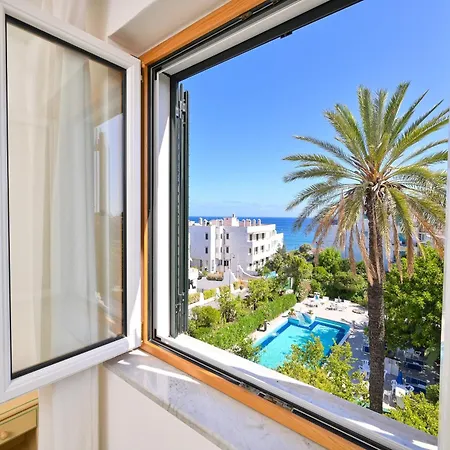 Paradiso 4*