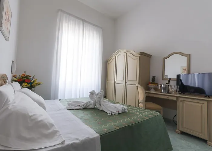 Paradiso 4*